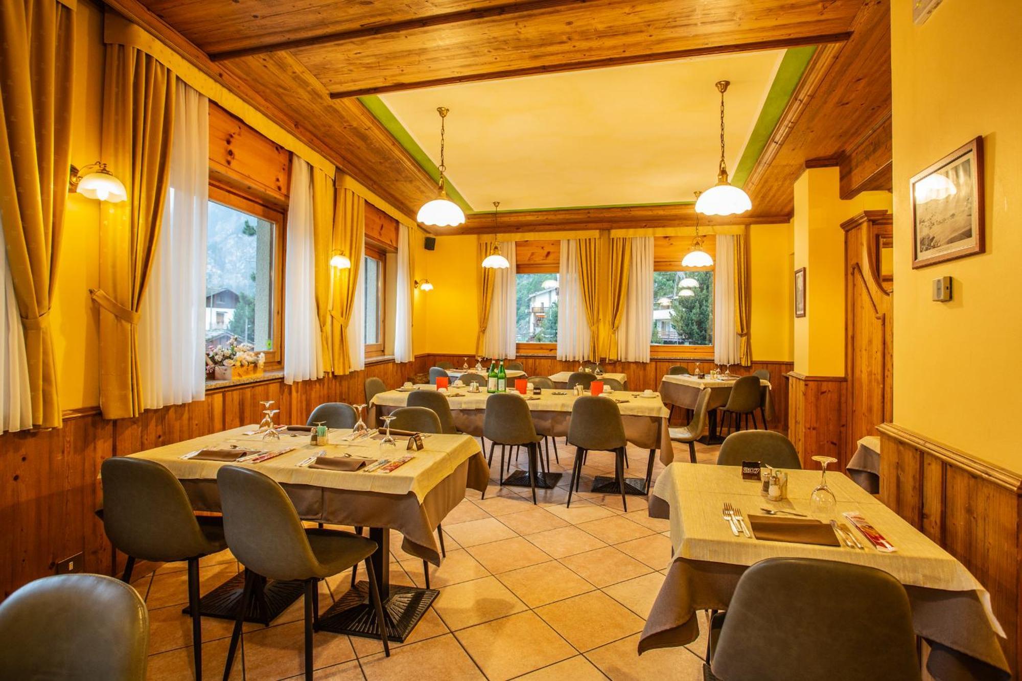 Hotel Bijou Valtournenche Luaran gambar