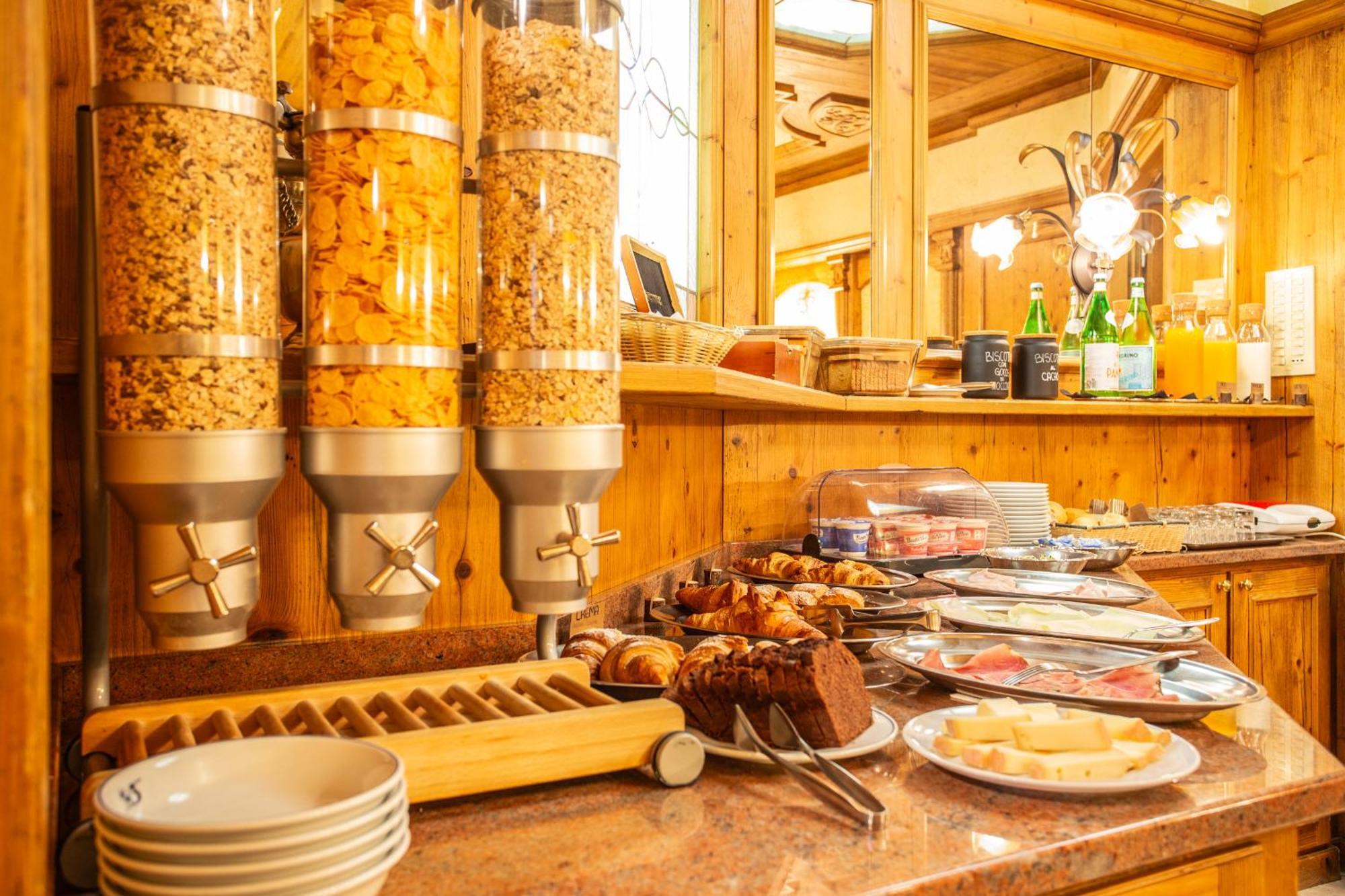 Hotel Bijou Valtournenche Luaran gambar