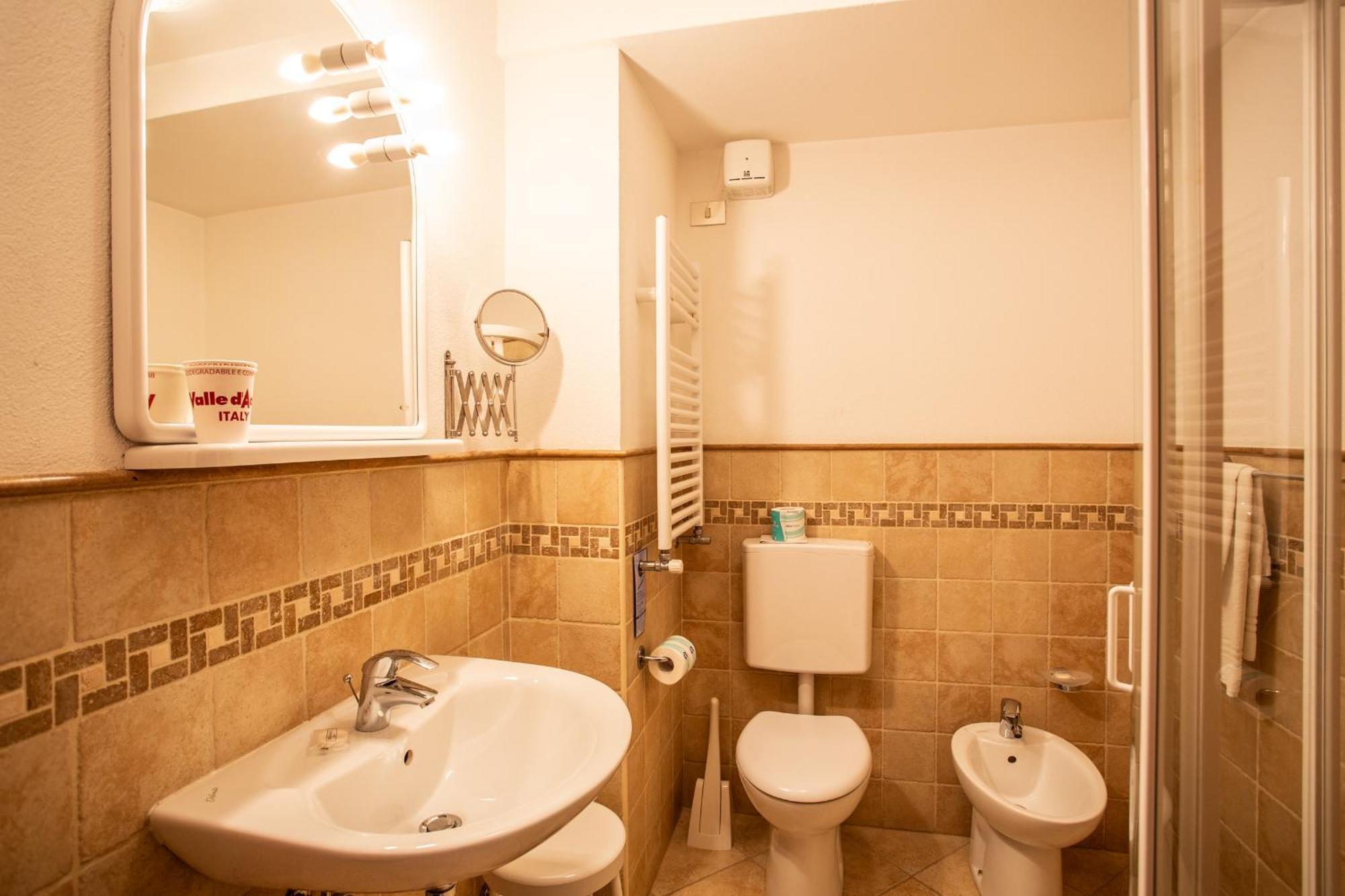 Hotel Bijou Valtournenche Luaran gambar